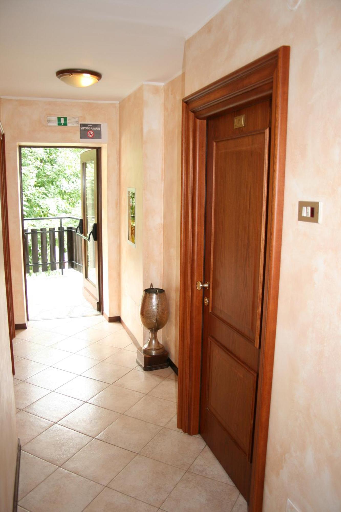 ואלטורננקה Hotel Al Caminetto מראה חיצוני תמונה
